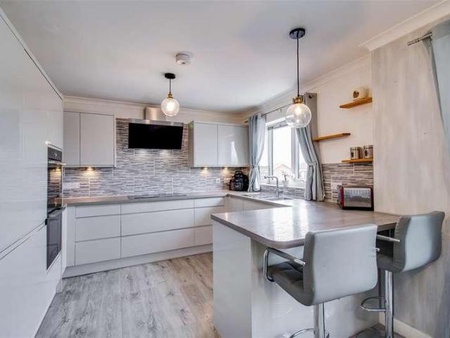 House for sale in New Crofton, West Yorkshire