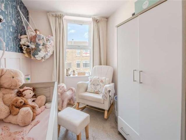 House for sale in Baildon, West Yorkshire