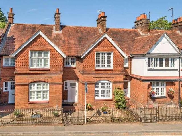 House for sale in Guildford Park, Westborough