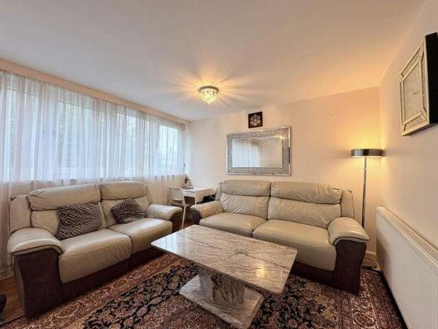 House for sale in London Borough of Hounslow, Heston