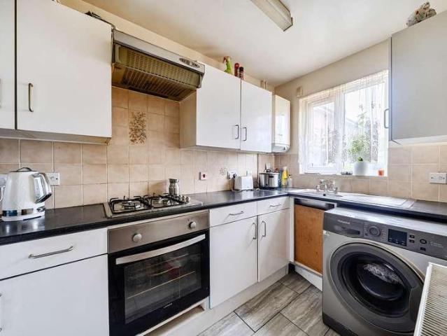 House for sale in London Borough of Merton, Mitcham