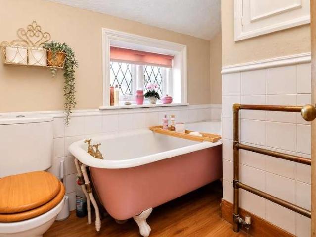 House for sale in Maybury, Woking