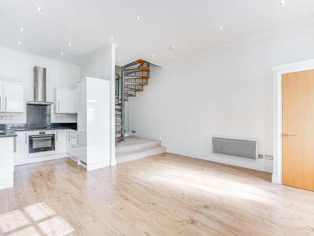 House for sale in Hertford, Colliers End