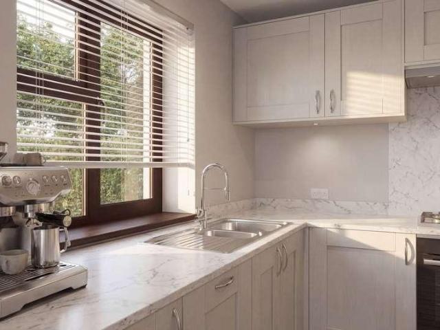 House for sale in Nutfield, Hillview