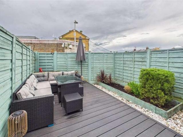 House for sale in Streatham Hill, Greater London