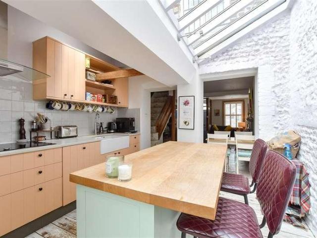 House for sale in Arundel, Clapham