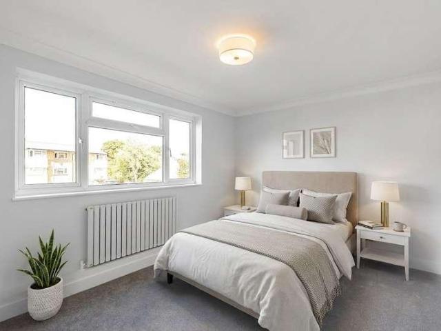 House for sale in Broadwater Down, Sandown Park