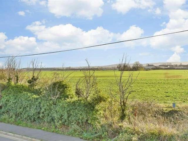 House for sale in Oad Street, Kent