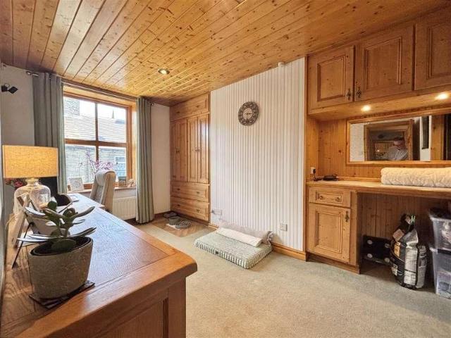 House for sale in Queensbury, West Yorkshire