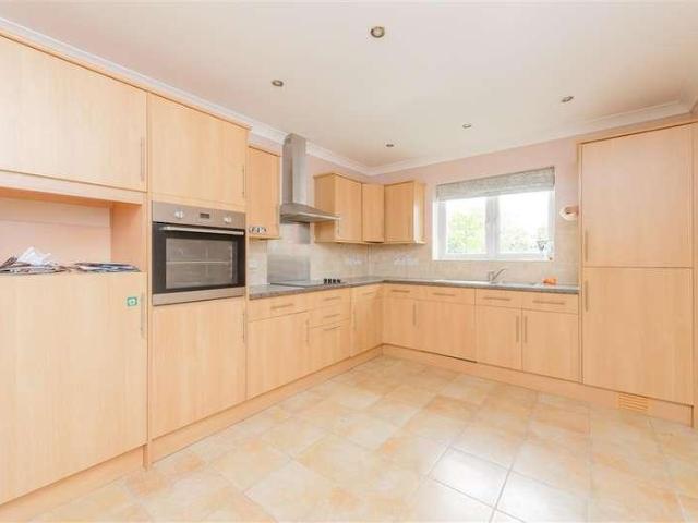 House for sale in Longfield and New Barn, Monks Orchard