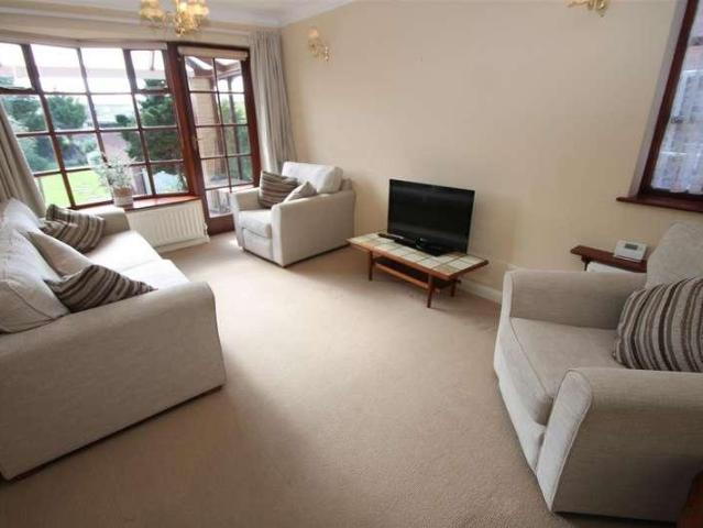 House for sale in Halesowen, West Midlands