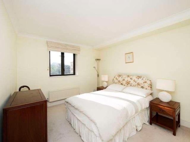 House for sale in Kensington, Greater London