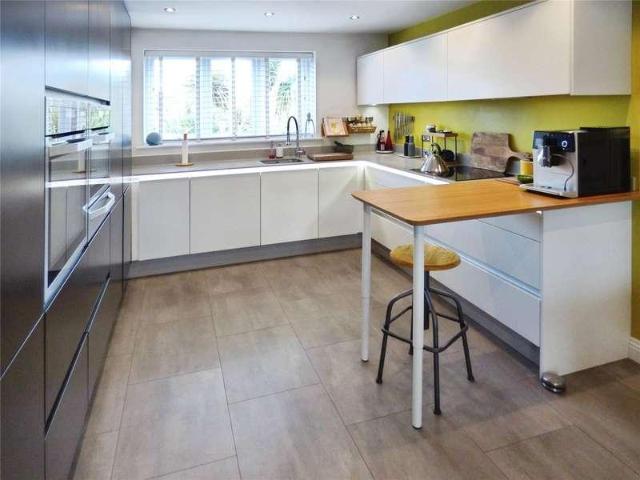 House for sale in Hedge End, Helford