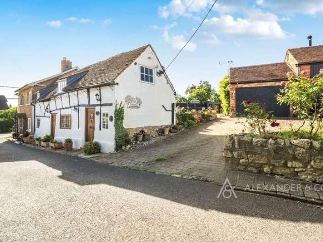 House for sale in North Marston, Buckinghamshire