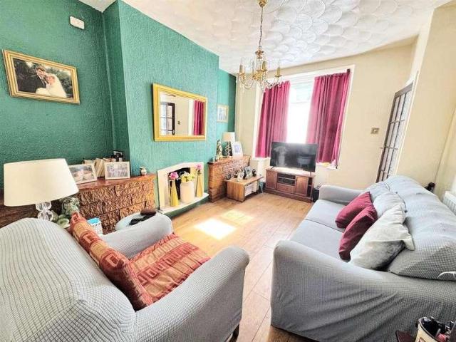 House for sale in Fairfield, Calderstones