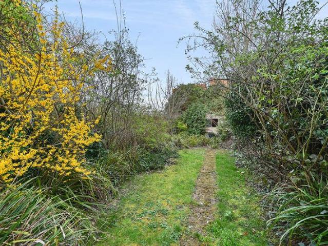 House for sale in Harrow Weald, Greater London