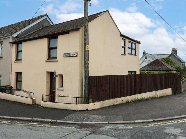 House for sale in St Stephen, Cornwall