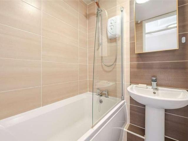 House for sale in Emscote, Green Close