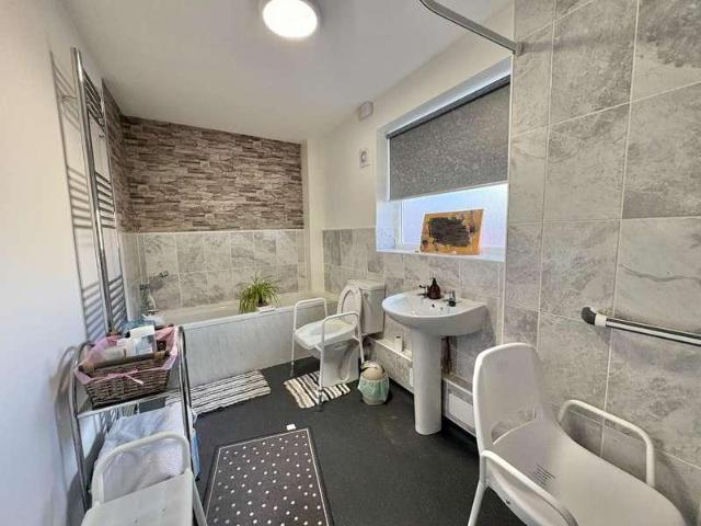 House for sale in Auckland Park, Coundon Grange