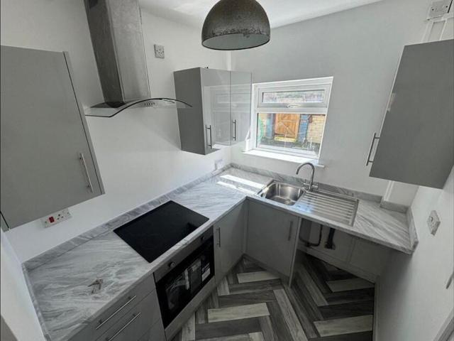 House for sale in Daisy Hill, Lee Bank