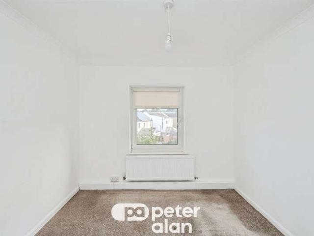 House for sale in Cimla, Neath