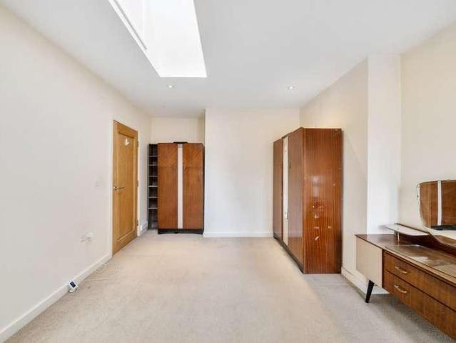 House for sale in Greater London