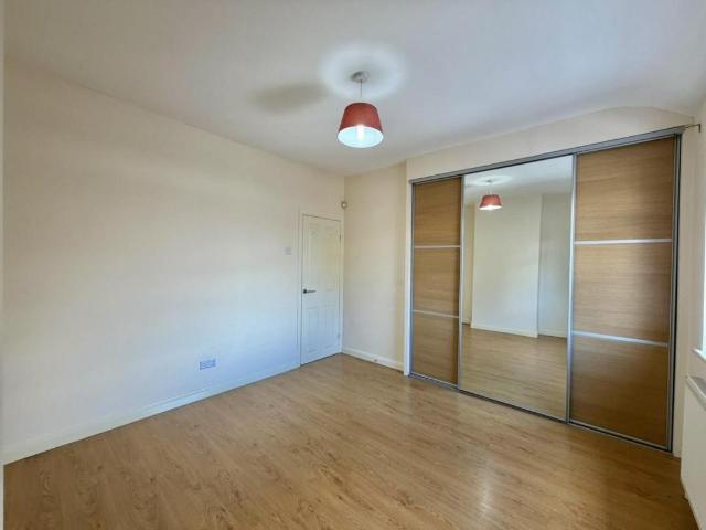 House for sale in Yeading, Greater London