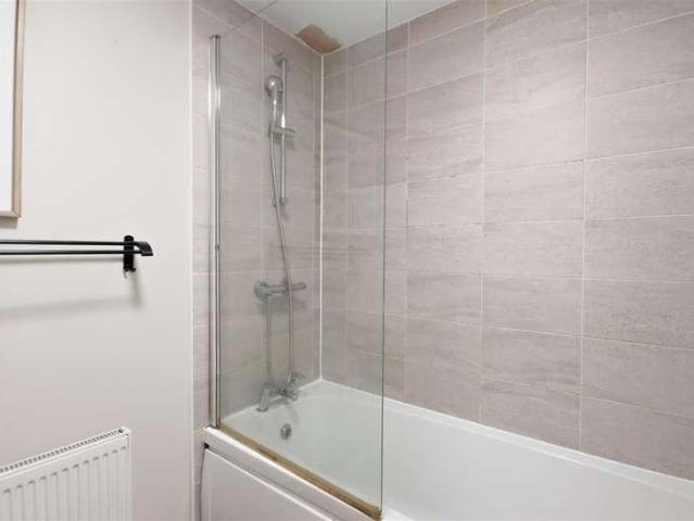 House for sale in Loundsley Green, East Midlands