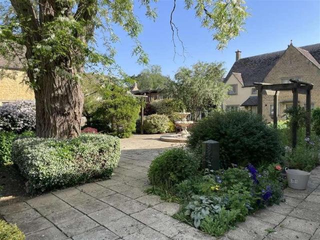 House for sale in Fossebridge, Gloucestershire