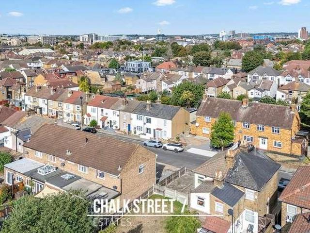 House for sale in Gidea Park, Greater London