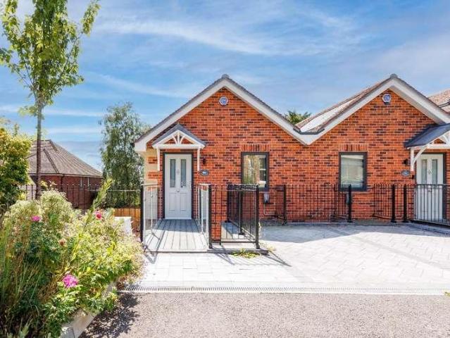 House for sale in Jarvis Brook, Cross In Hand