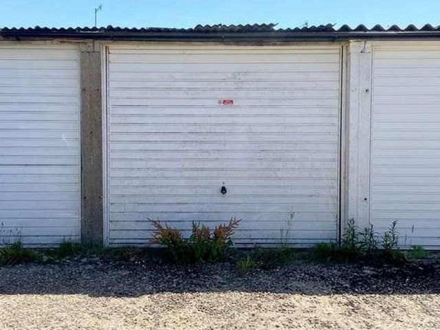 House for sale in Fishersgate, West Sussex