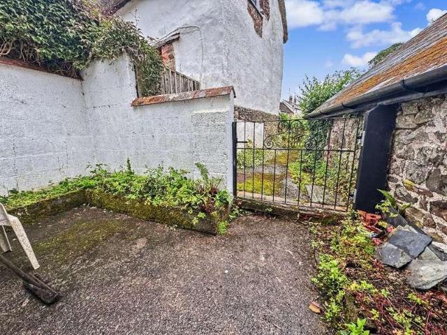 House for sale in Weir Quay, Devon