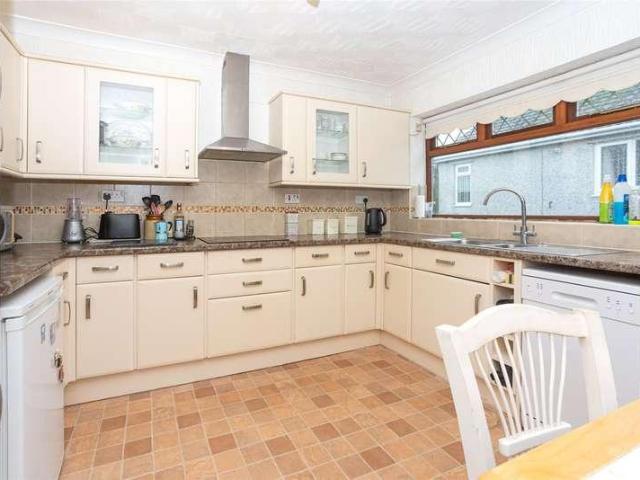 House for sale in Llanfair Pwllgwyngyll, Wales