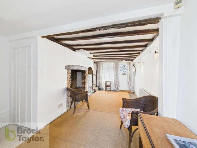 House for sale in Perryfields, West Sussex