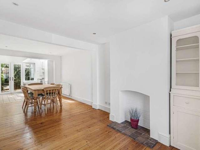 House for sale in The Slade, Oxfordshire