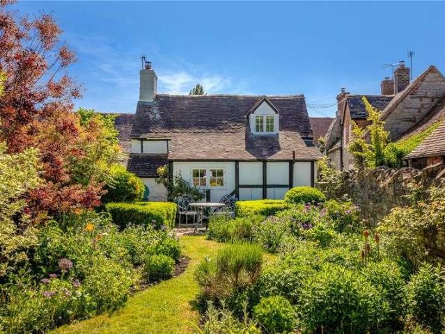 House for sale in Alderminster, Warwickshire