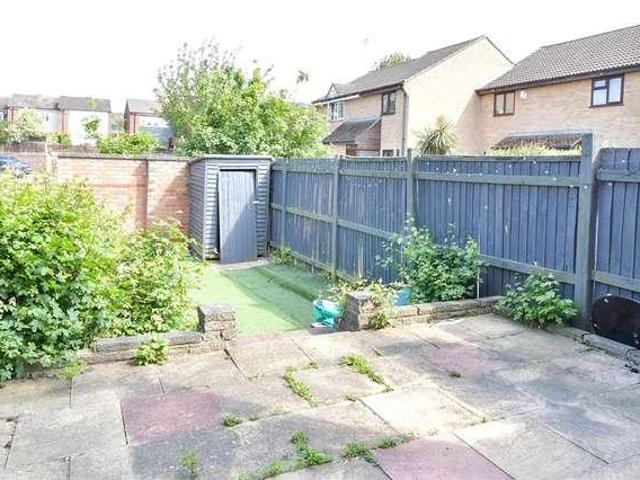 House for sale in The Butts, Kent