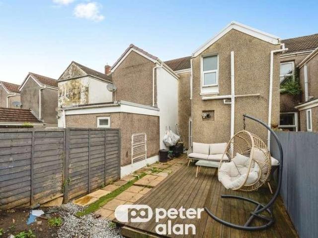 House for sale in Cimla, Neath