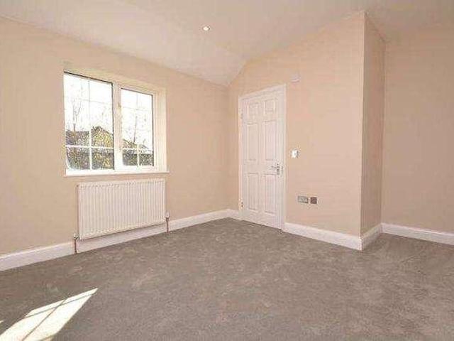 House for sale in North Finchley, Greater London