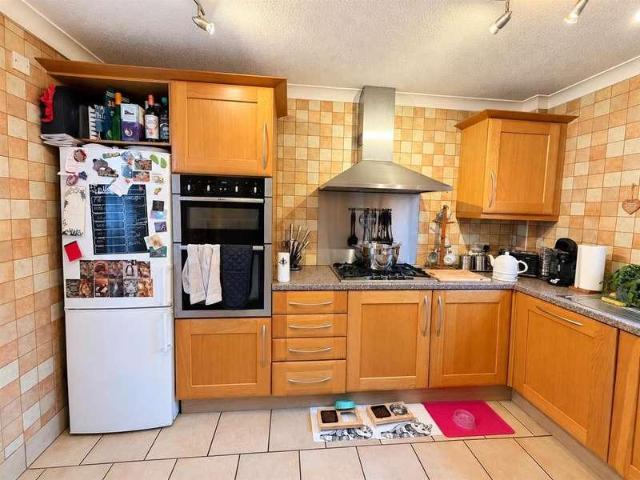 House for sale in Grove Village, Greater London