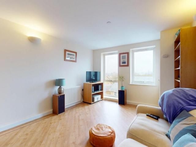 House for sale in Kings Farm, Hamerton