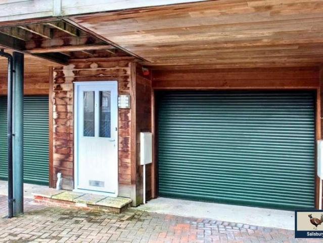 House for sale in Weir Quay, Devon