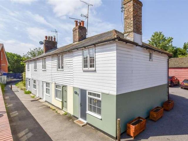 House for sale in Cranbrook & Sissinghurst, Sandown Park