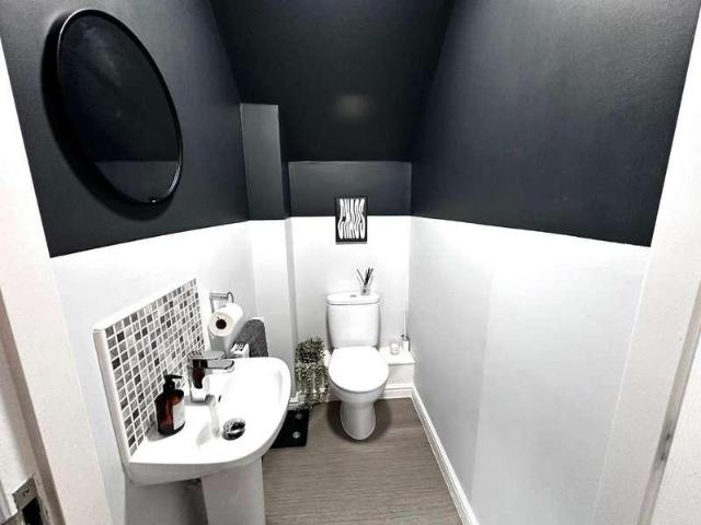 House for sale in Cowlersley, Quarmby