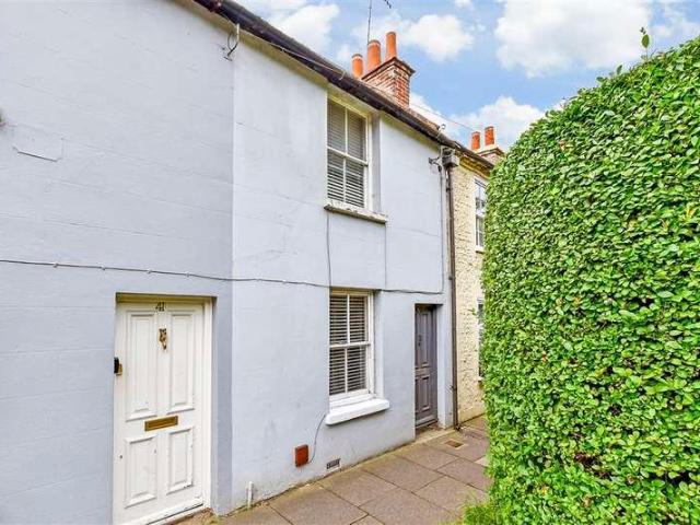 House for sale in Chichester, Littlecote