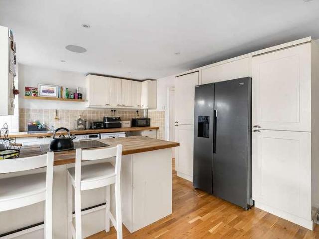 House for sale in Sandy Hill, Waverley