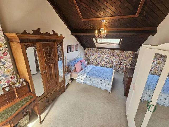House for sale in Pantygraigwen, Pontypridd