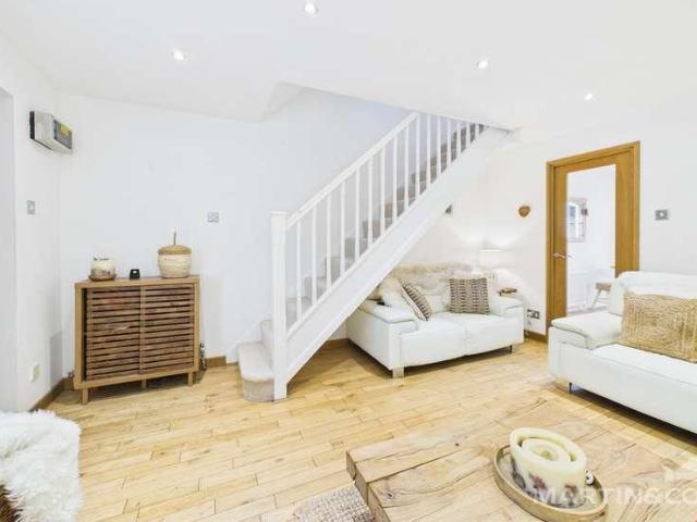 House for sale in Barnham and Eastergate, Clapham