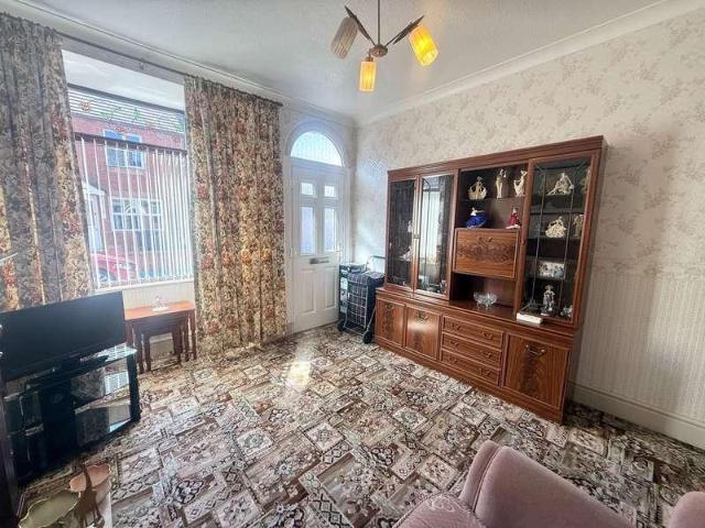 House for sale in Cradley, West Midlands